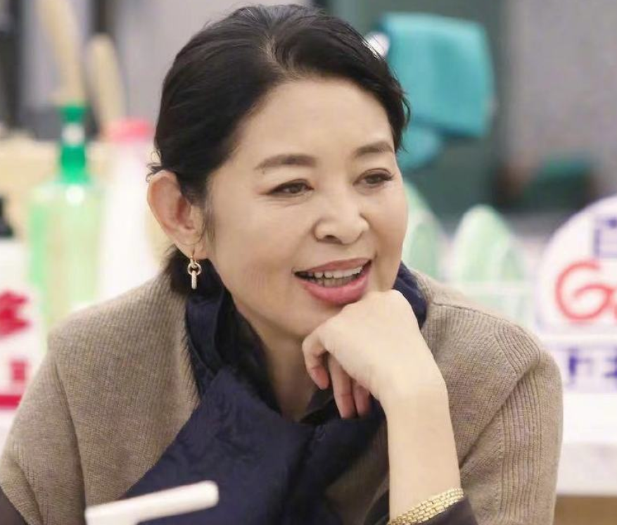 又一恋爱综艺官宣，五位大龄女演员征婚，光看