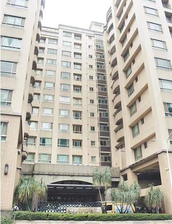 台湾男子割喉弑母案：因钱杀人的恐怖儿子