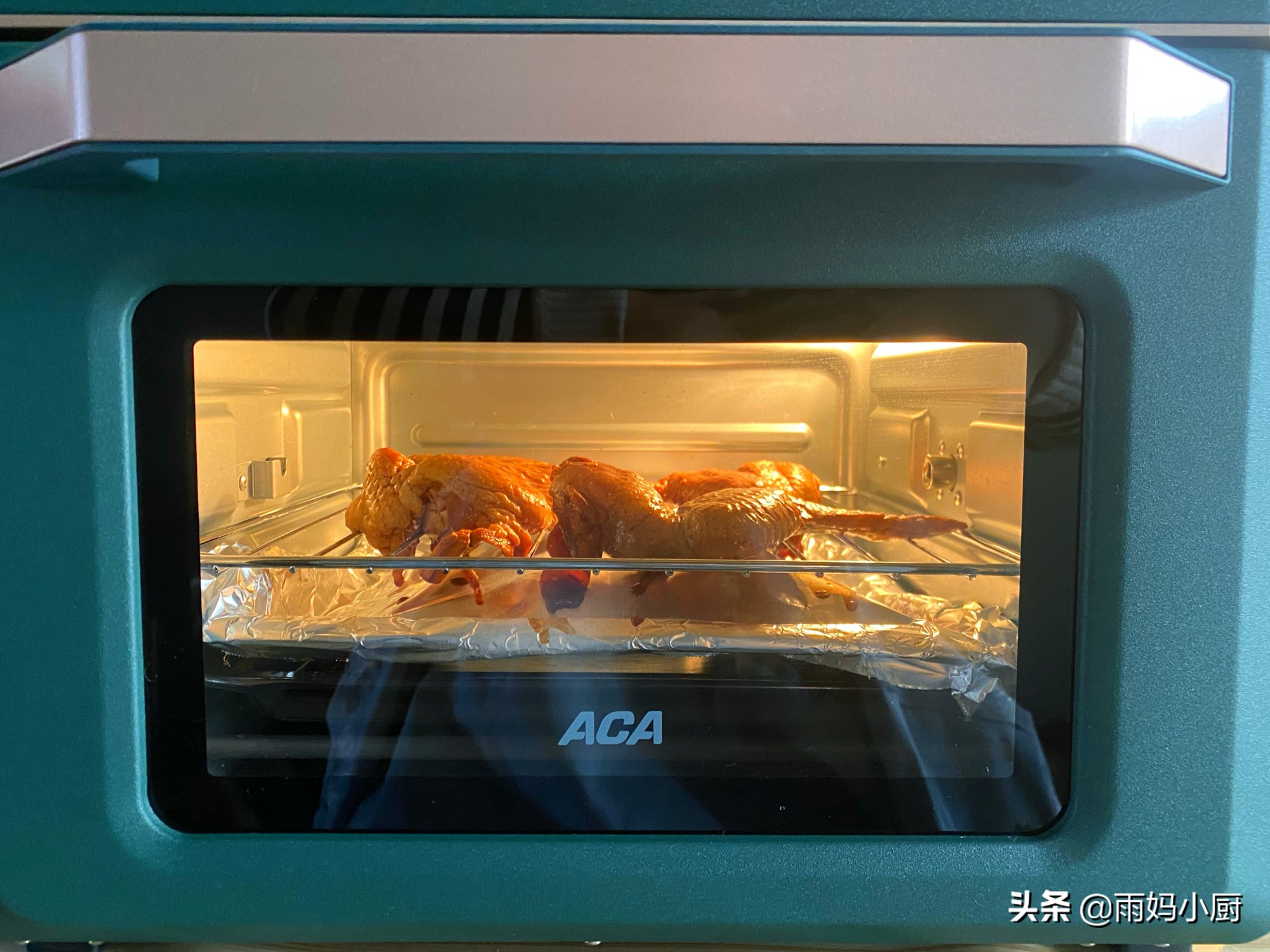 不用油炸不用紅燒，在家做焦香誘人的蒜香烤全翅，好吃到舔手指