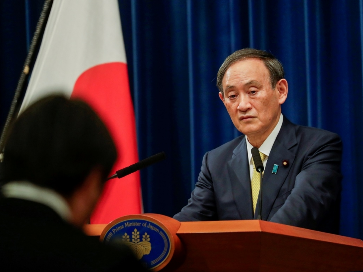 疫情反彈政策不當，菅義偉被拉下神壇，日議員怒斥：遠不如安倍