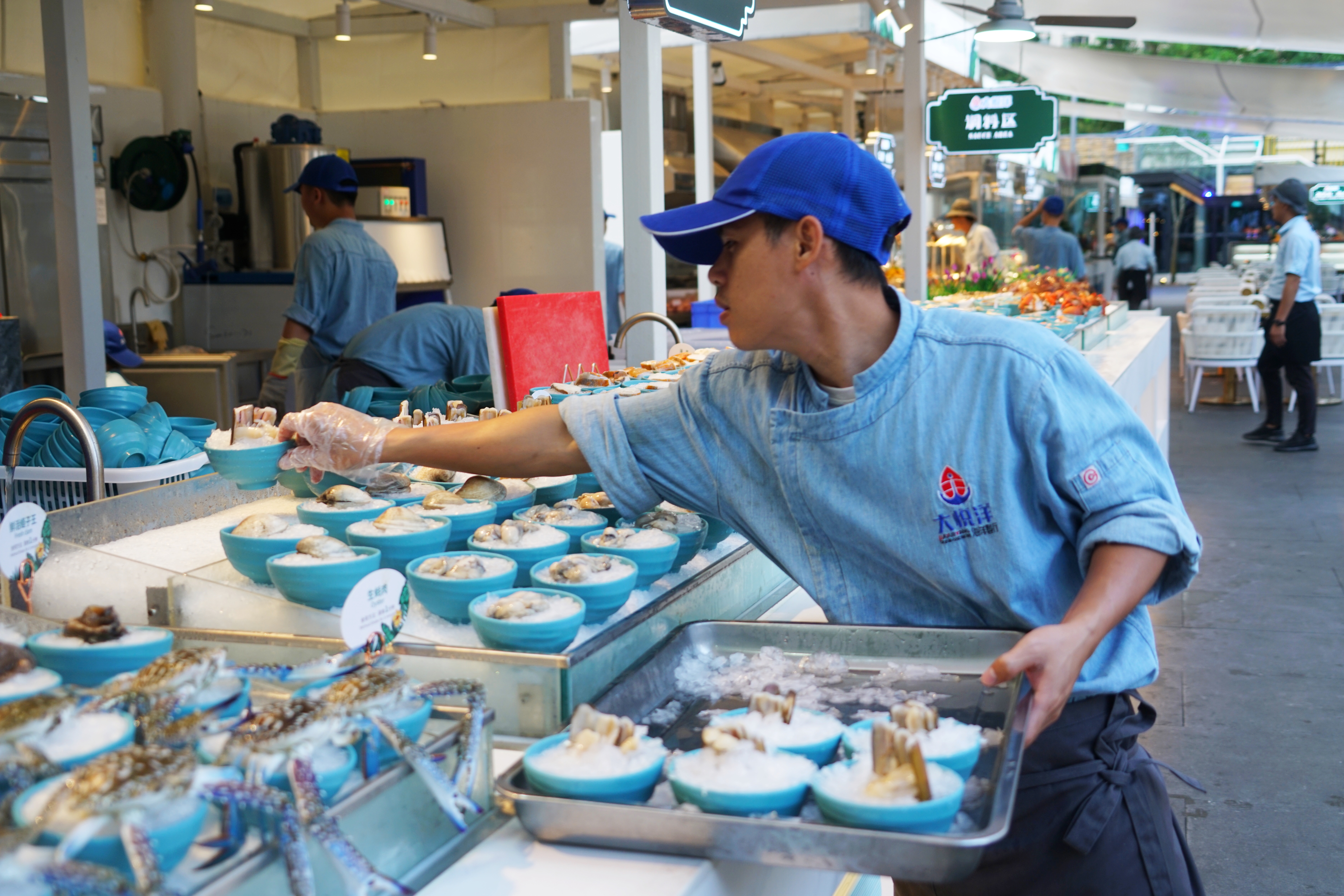 冬天旅行首选目的地，三亚吃喝玩乐全攻略，给你最悠闲的海岛时光