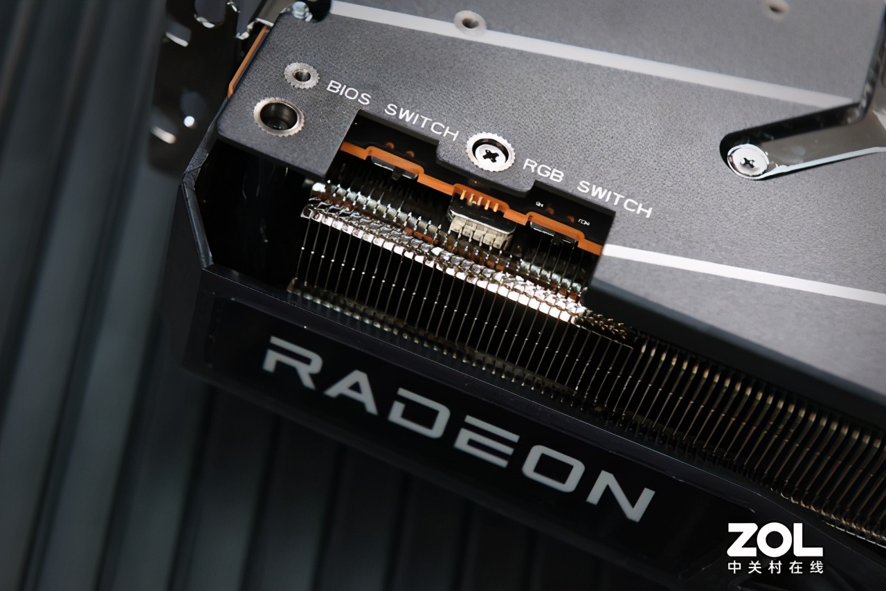 迪兰RX 6800 XT X战神评测：披袍擐甲 战神归来