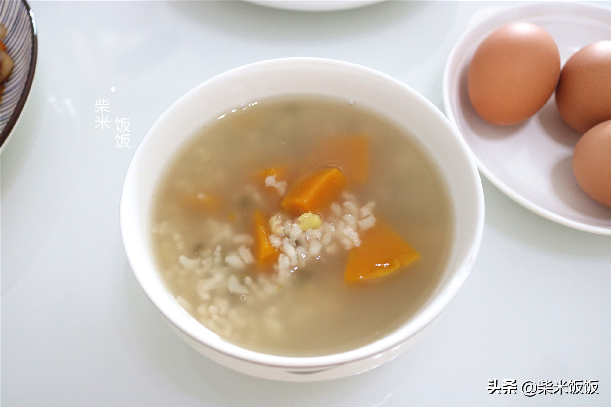 给家人做早餐，煮一锅粥，炒两个菜，全家吃得营养又开心