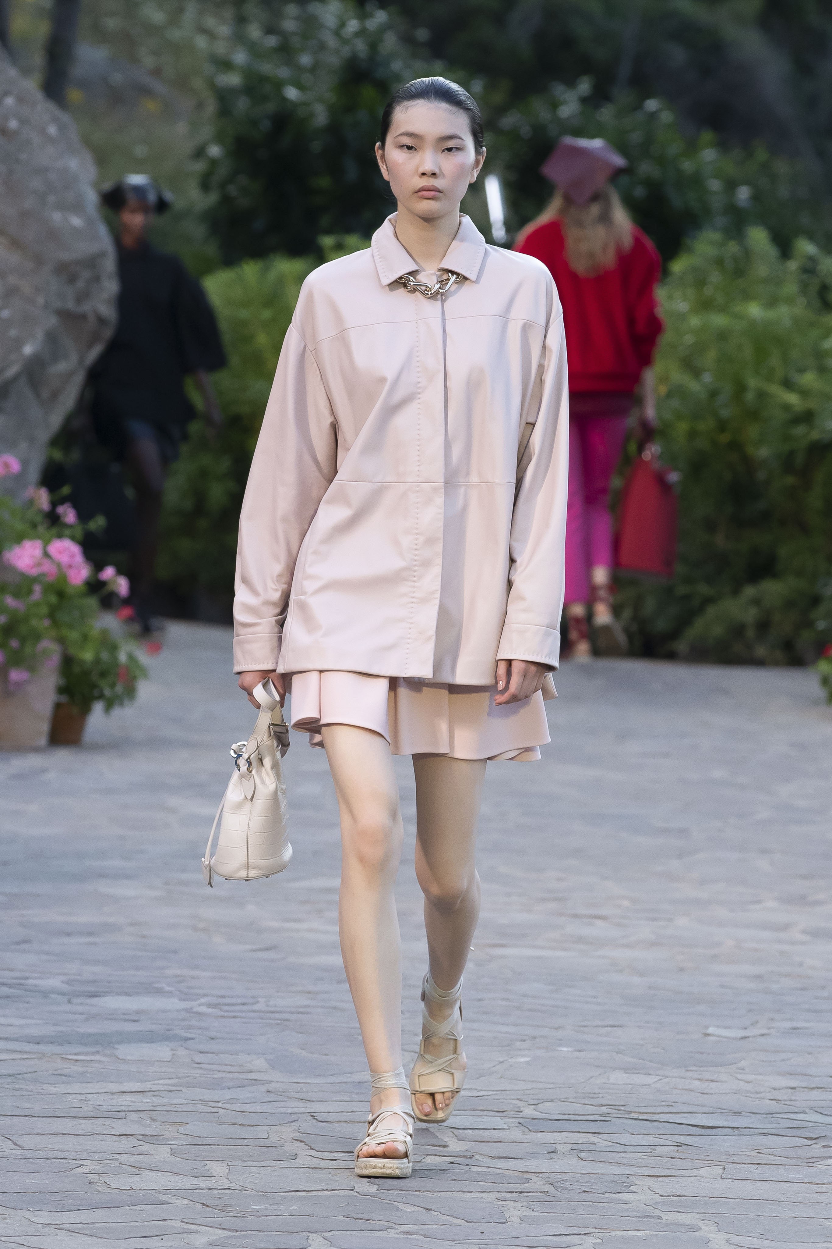 Max Mara2022度假系女裝，簡約大氣的融合