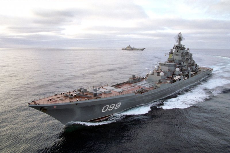 为再现俄罗斯海军辉煌，叶利钦总统号召全民捐款建世界最大巡洋舰