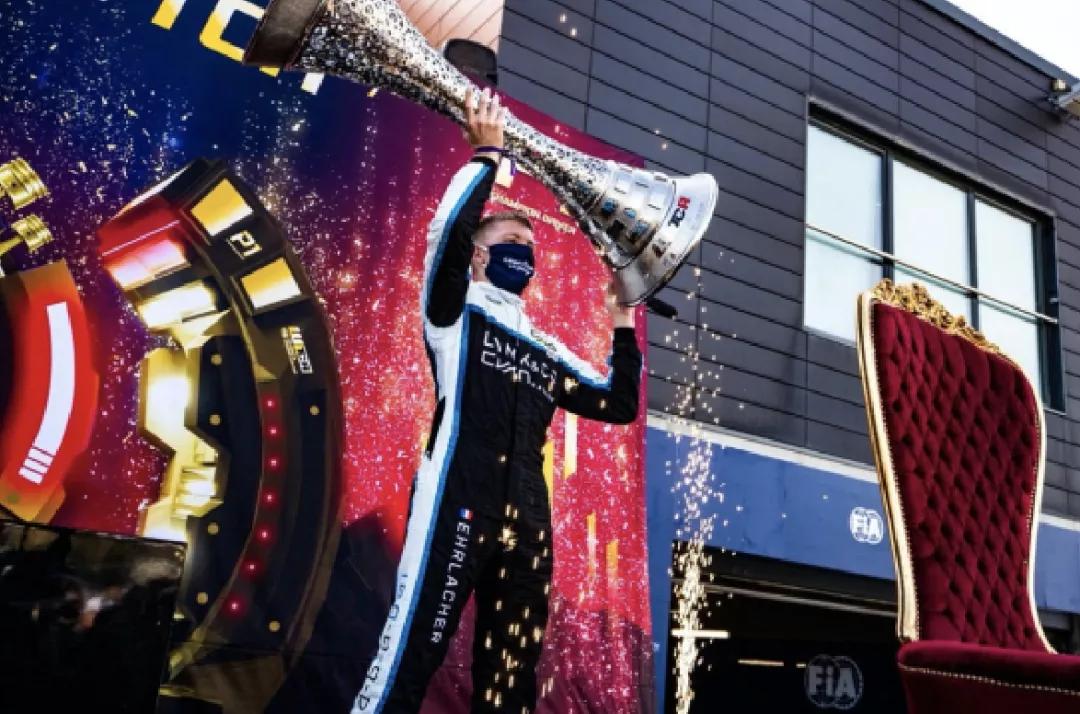 从赛场到街道，领克03从不怠慢