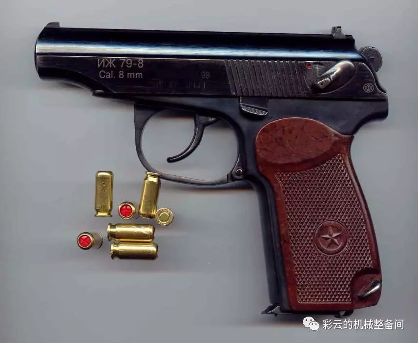 《逃离塔科夫》中的马卡洛夫PM手枪，在我国曾是飞行员配枪
