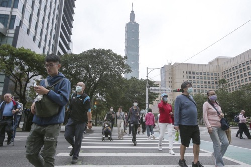 大陸何需理解台灣這一精神上的西方殖民地，兩岸關係無法回到過去