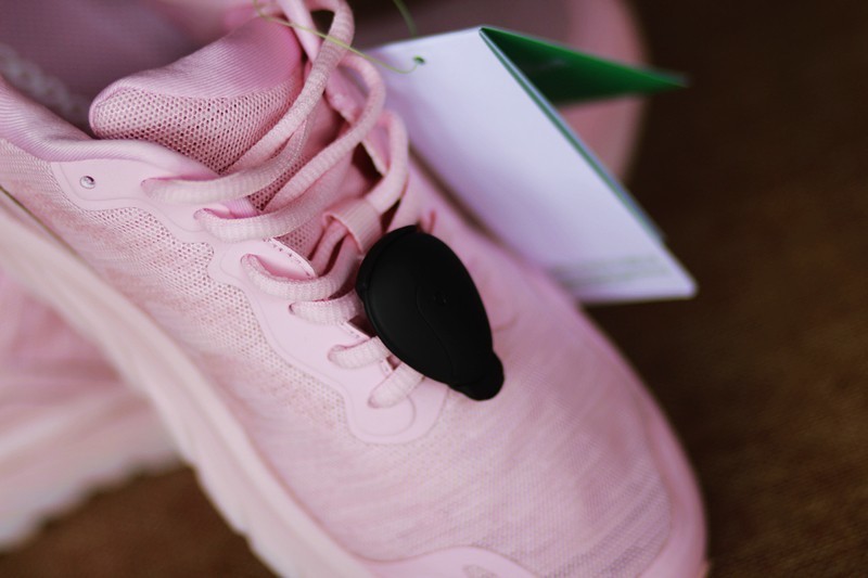 我的跑步装备 咕咚10K悦弹跑鞋