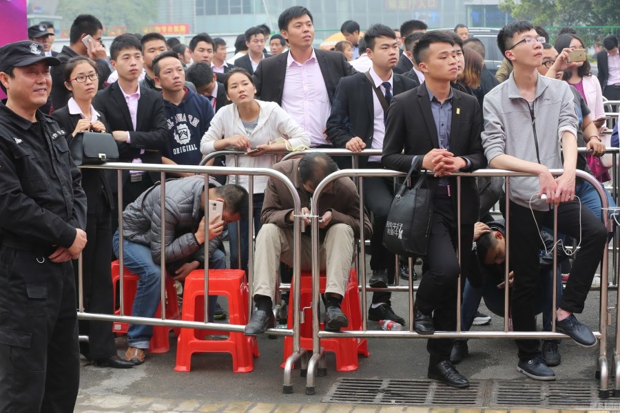 我国高房价的根本原因到底是什么？专家呼吁：