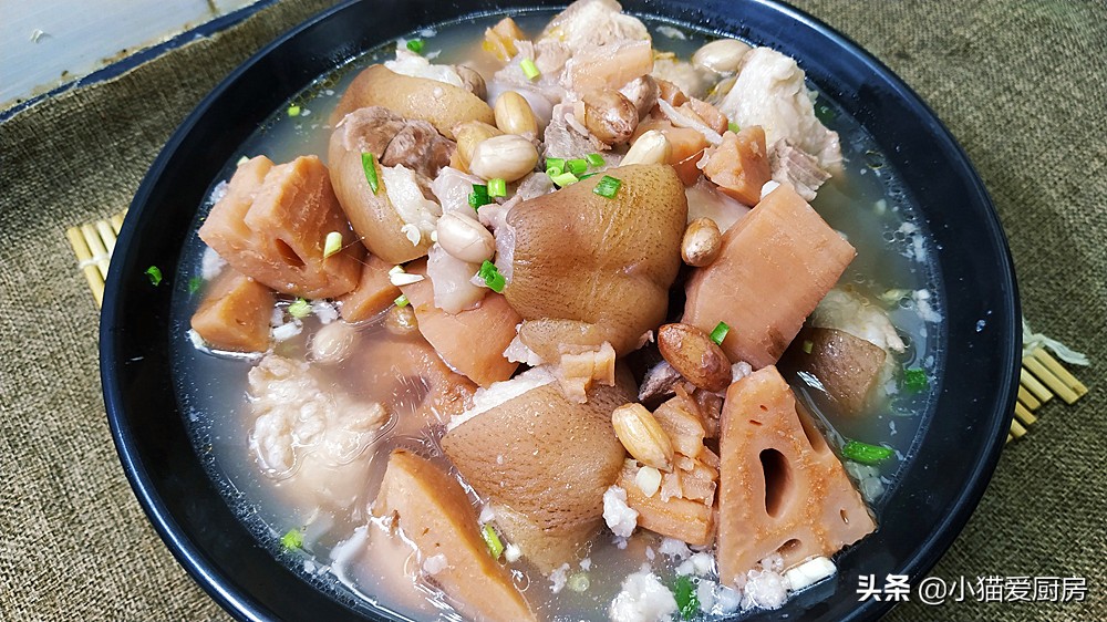 圖片[2]-秋冬季節蓮藕和豬蹄要這樣吃 配料和做法都很簡單 燉一鍋不夠吃-起舞食譜網