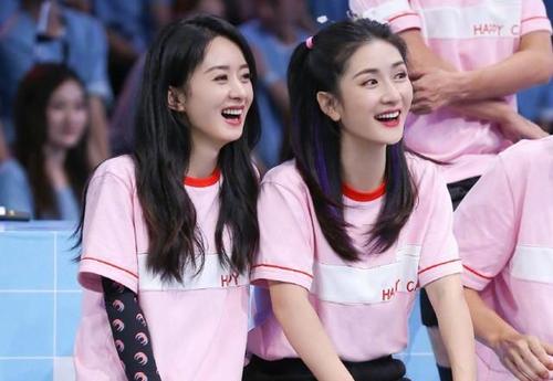 赵丽颖录《快本》时左手无名指戴着超大钻戒，是不是与冯绍峰复合