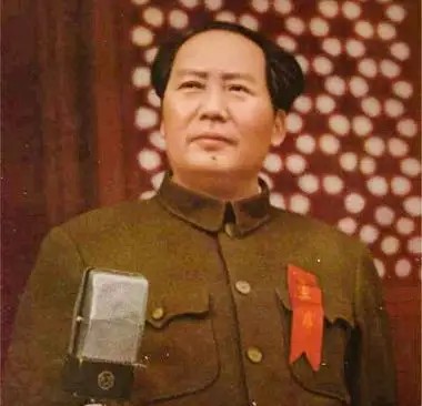 林彪不同意出兵朝鲜有两个原因，毛主席力排众