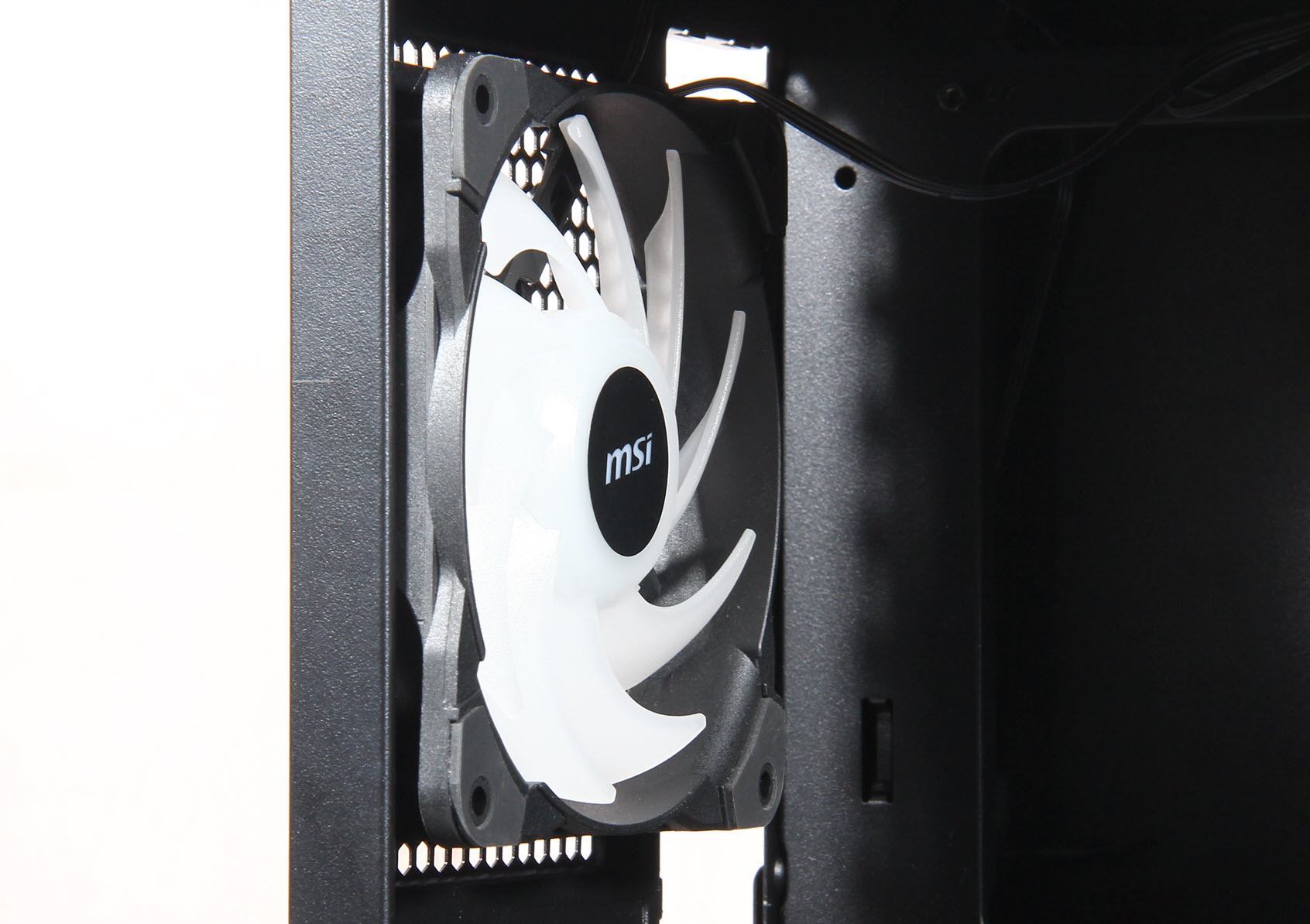 论性能两年前的AMD依旧王者，线程撕裂者热烤氪金枪二代