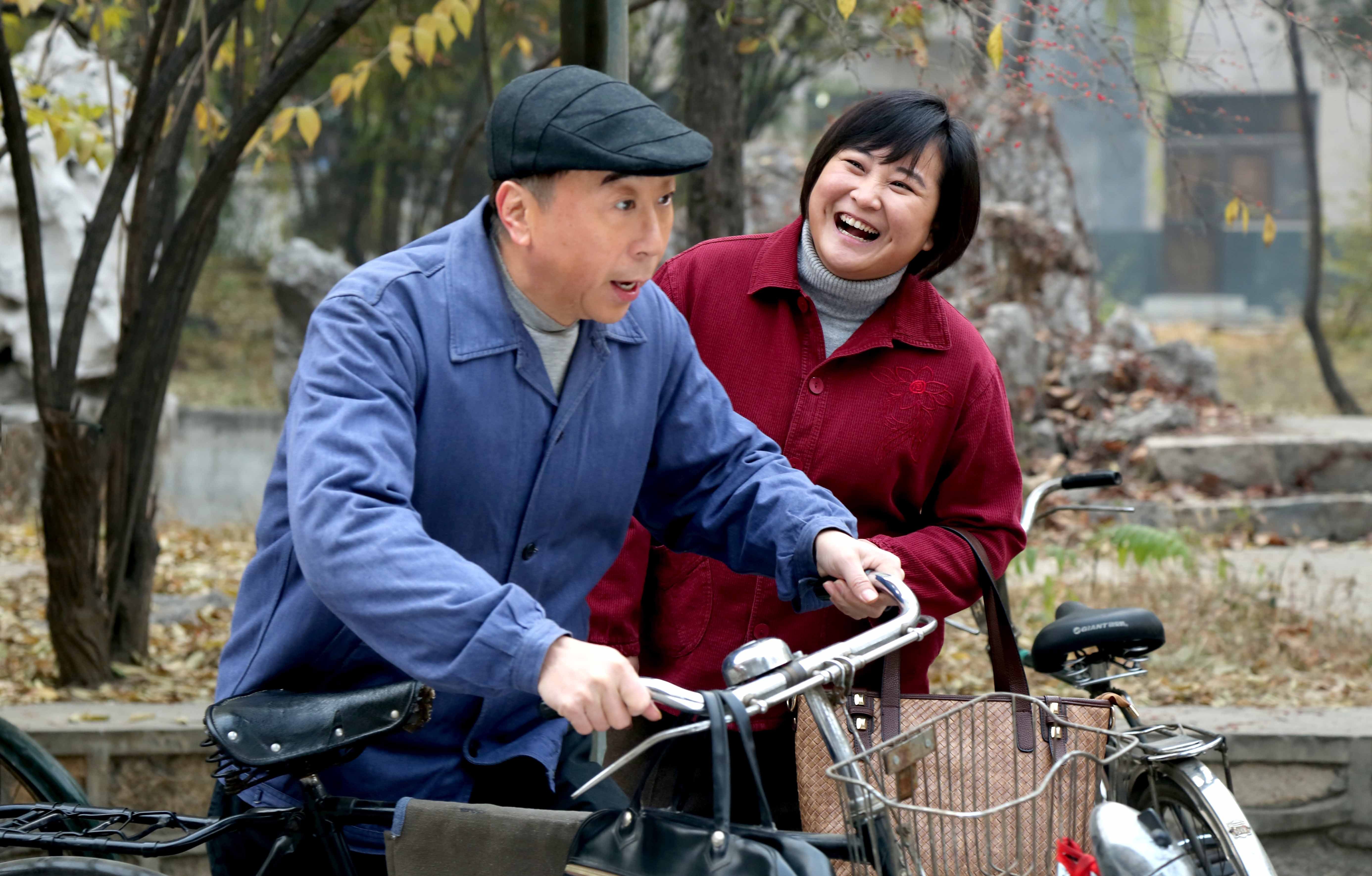 “寒门孝女”贾玲的成名秘史，和她背后的4位重要人物