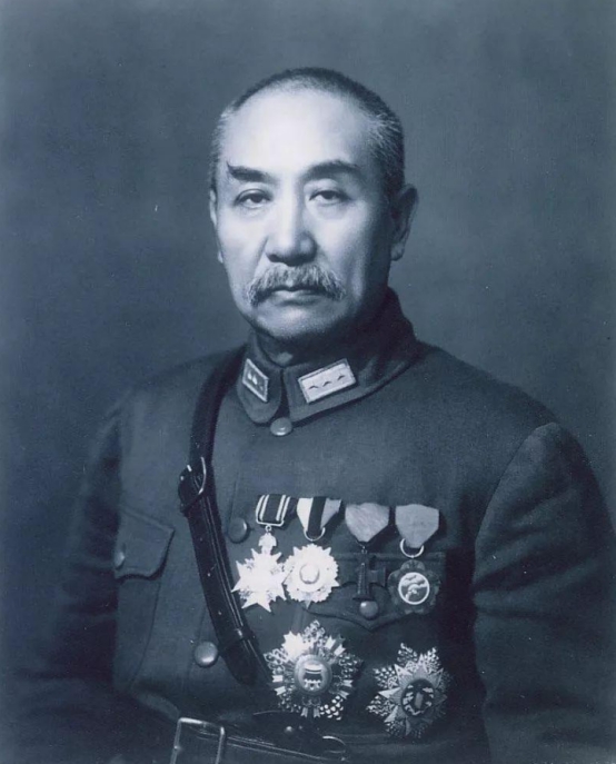 石友三：火烧少林寺，炮轰南京城，7次倒戈，最终被活埋在黄河边