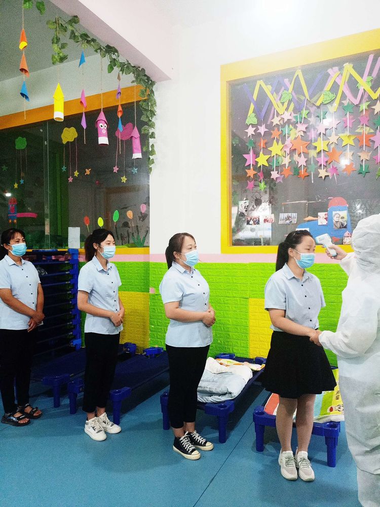 ����������ʵ��������ͯ�鸴ѧʱ�������������׶�԰��������