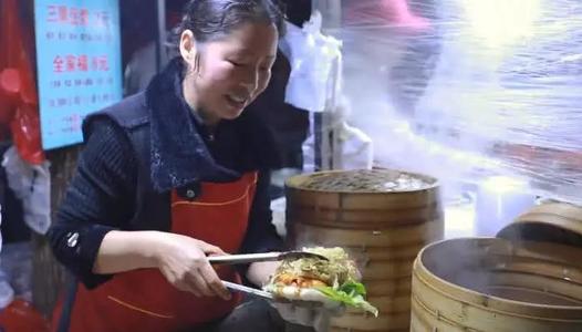 强烈建议中国各个城市发展地摊经济、夜市经济