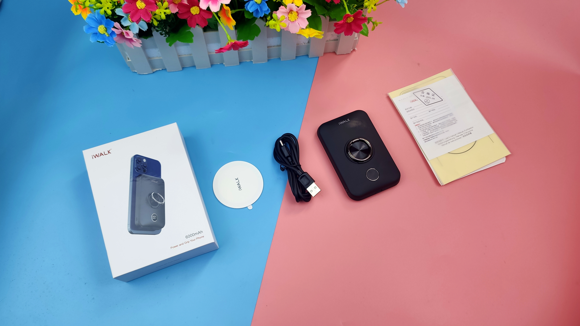 解决充电焦虑，一贴即充，iWALK 磁吸充电宝