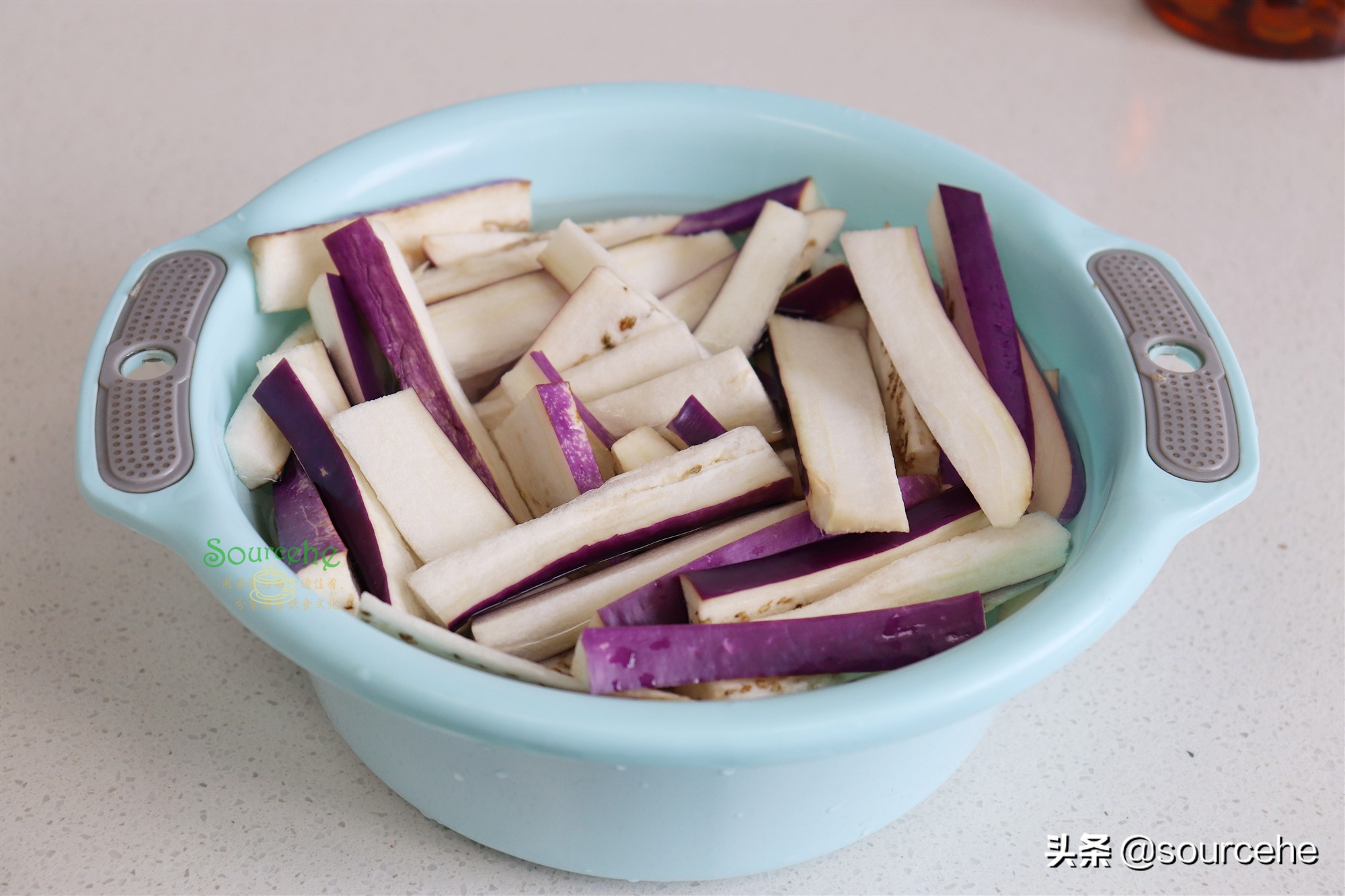 教你做正宗的粤菜茄子煲，软烂入味、香辣可口，搭配米饭吃太香了