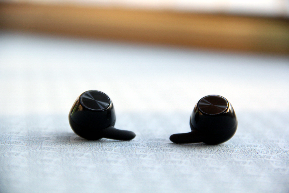 那么多真无线耳机，为啥我独独选了百元的XISEM Ares