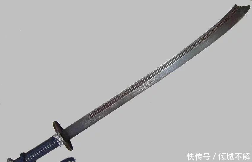 世界四大武者刀外国刀太单薄，中国刀威猛！180斤谁能舞动！