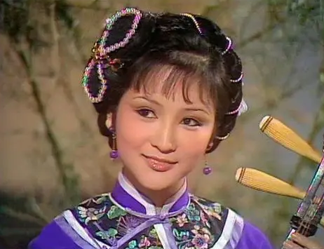 她是張柏芝婆婆！28歲「甩美國富豪」嫁浪子生下巨星　49歲嫁「小11歲老公」被寵21年