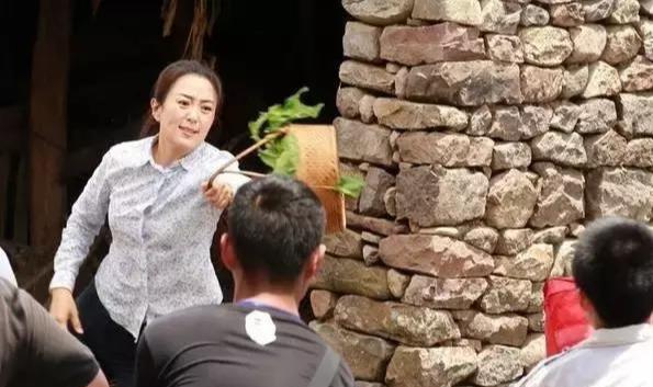 好人有好报！20年前女子收留3个乞丐，如今身价