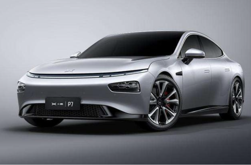 奥迪Q9路试谍照曝光；路虎将推出更大号的卫士