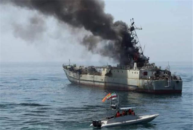 美国调转卫星，发现中东莫名多了一艘航母，知