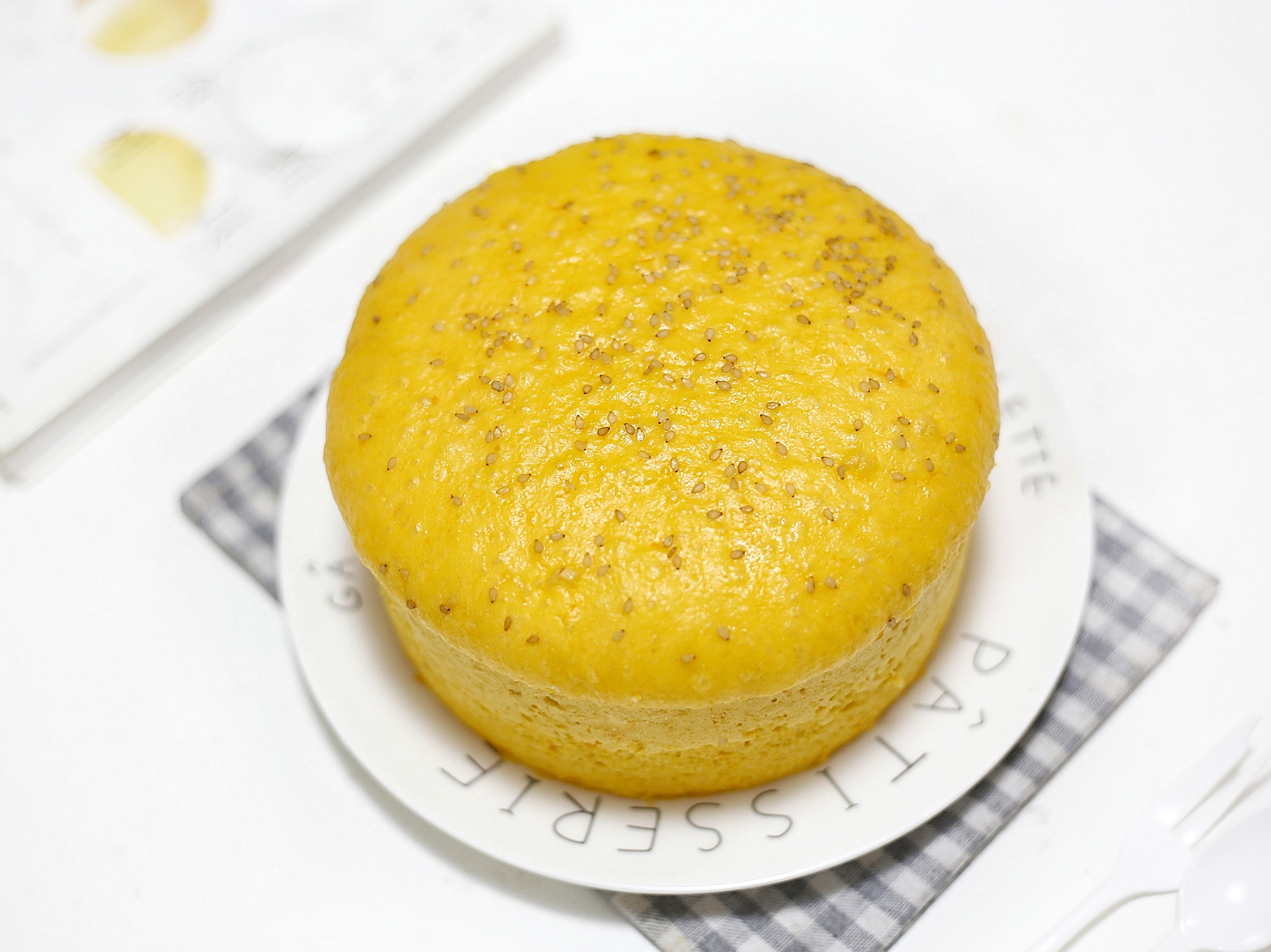 教你不加一滴水，做出蓬鬆暄軟的發糕，成功率超高，味道不輸買的