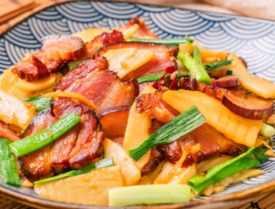 圖片[1]-臘肉炒冬筍的做法-起舞食譜網