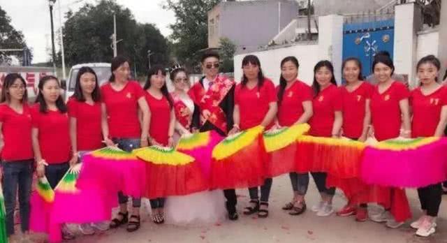 连生11个女儿才如愿生儿子的夫妻俩，如今怎样了