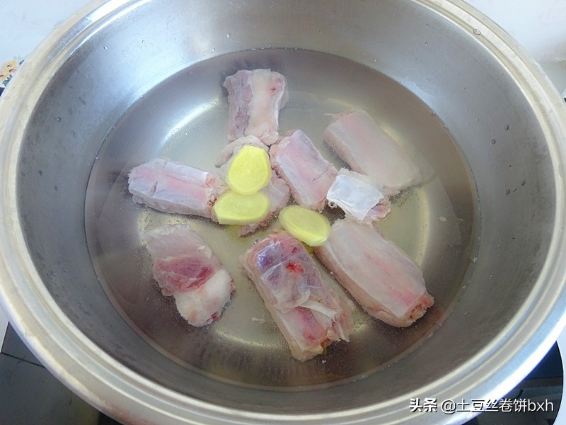 排骨和它是絕配，排骨燜飯加一把，口感口味都好了，營養賽雞湯