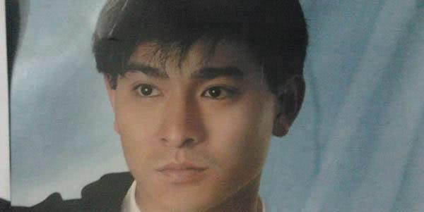 九十年代初香港乐坛神仙打架，歌神张学友和刘