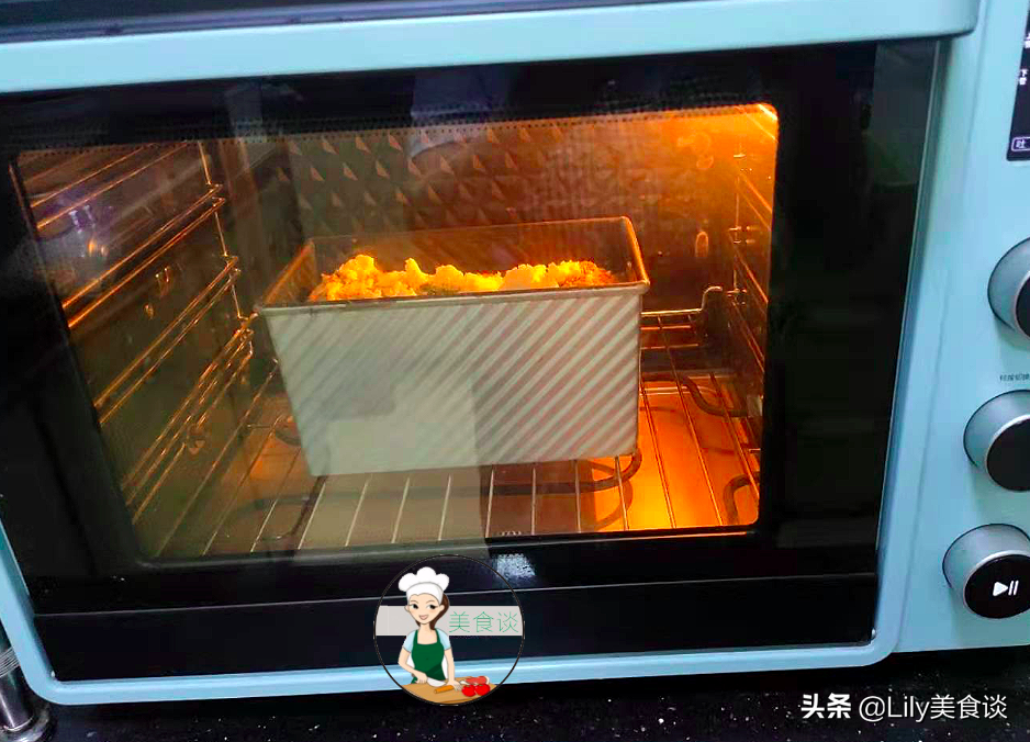 自從學會吐司的做法，我再也不去買麵包了，自己做配方簡單又好吃