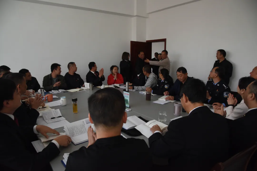 省第六驻点指导组到楚雄州人民检察院检查指导队伍教育整顿工作