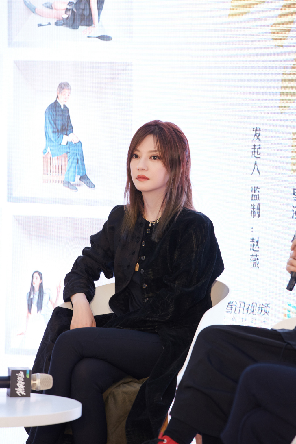 45岁蒋勤勤落泪美上热搜 果然演过琼瑶剧都是“