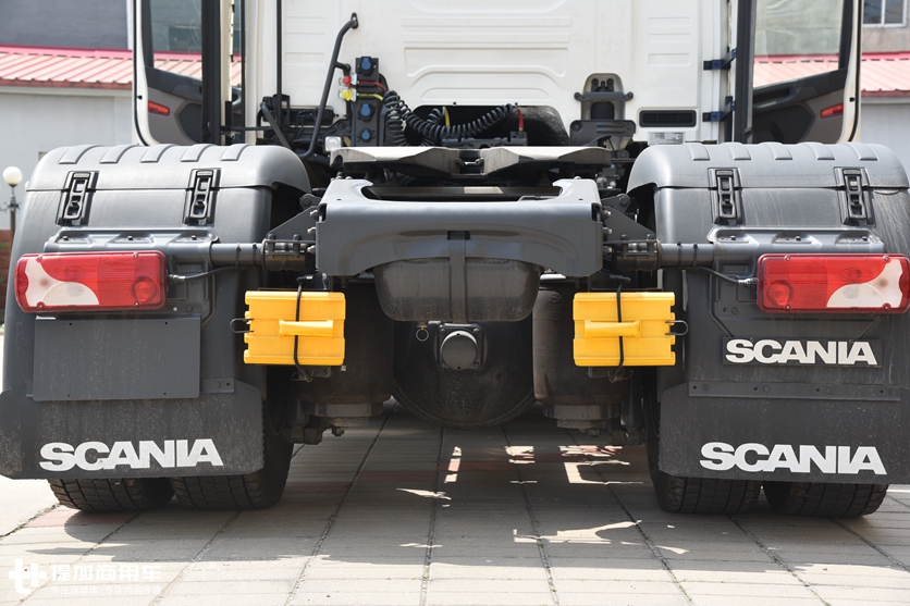 斯堪尼亚的国六入门车型,特别适合快递运输,据说