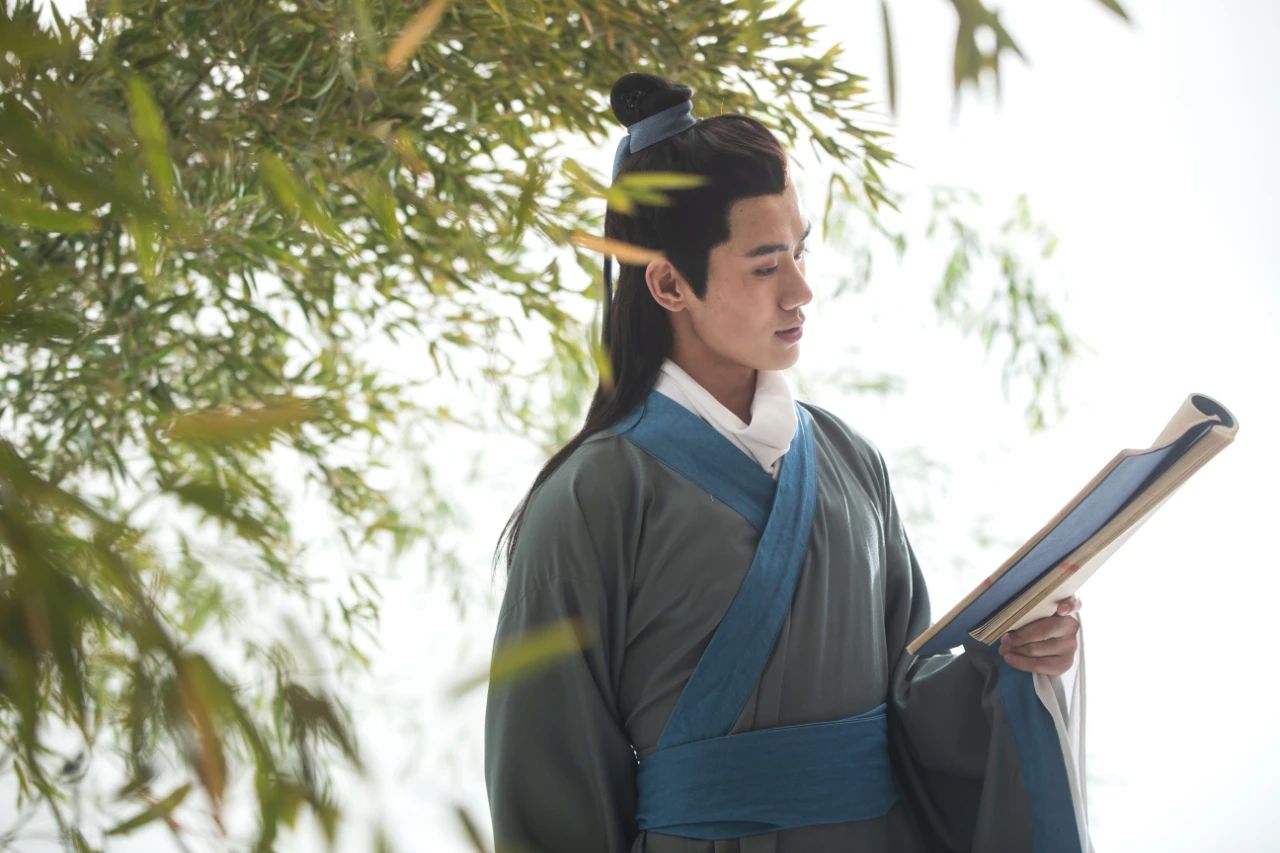 陌上人如玉，公子世无双：诗词中的少年郎，朗若星月-第1张图片-非凡网
