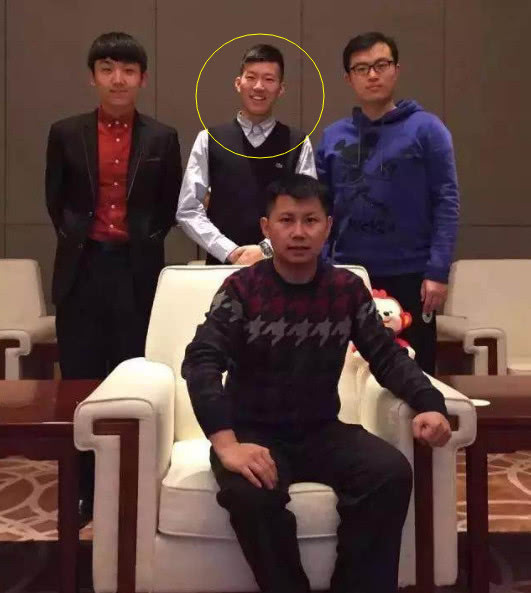 何云伟，就这样改写了他的结局，午夜梦回时是