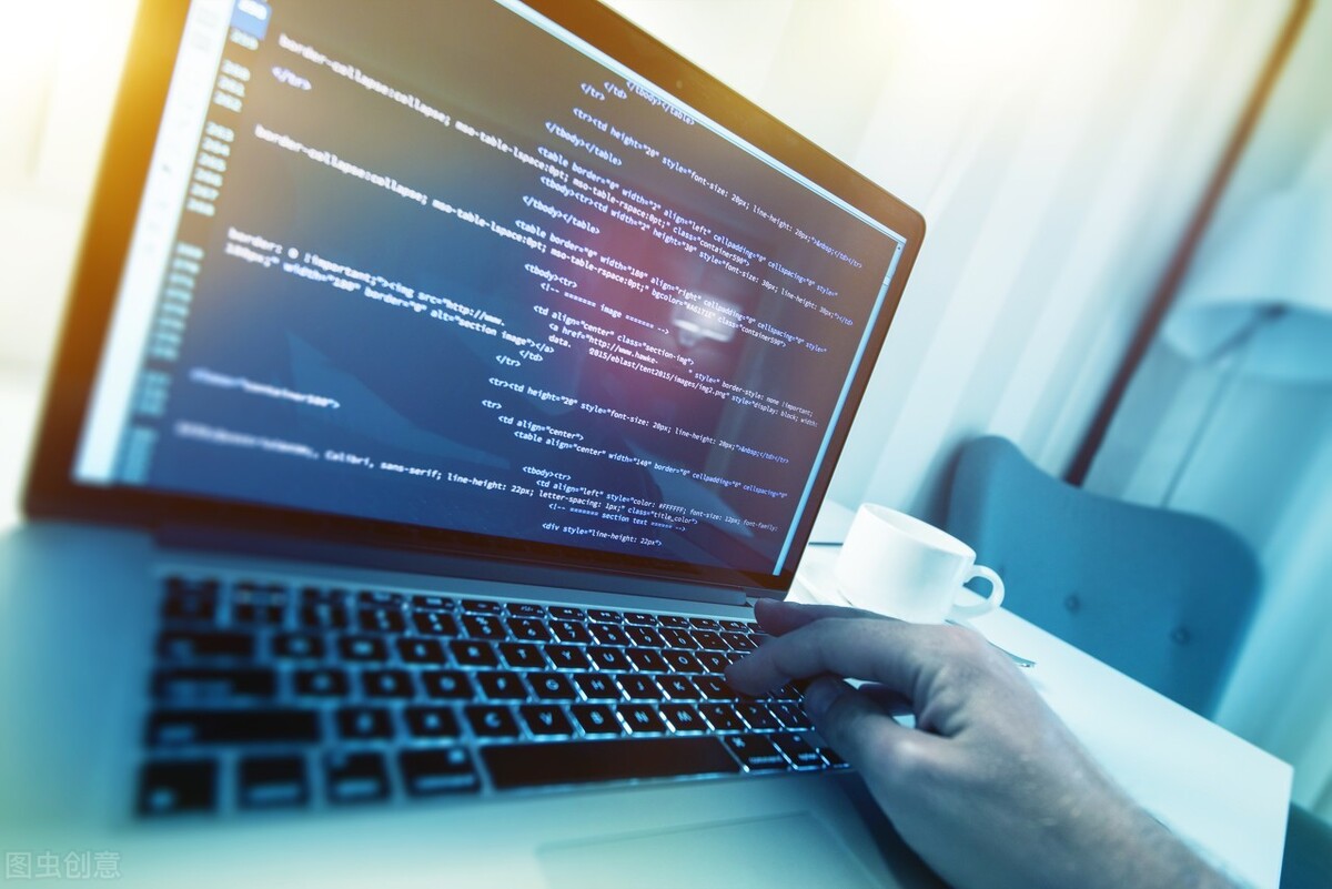 网站HTML title属性和HTML  标签
