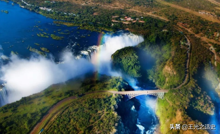 作为非洲的另一个南非，津巴布韦真的是被黑人