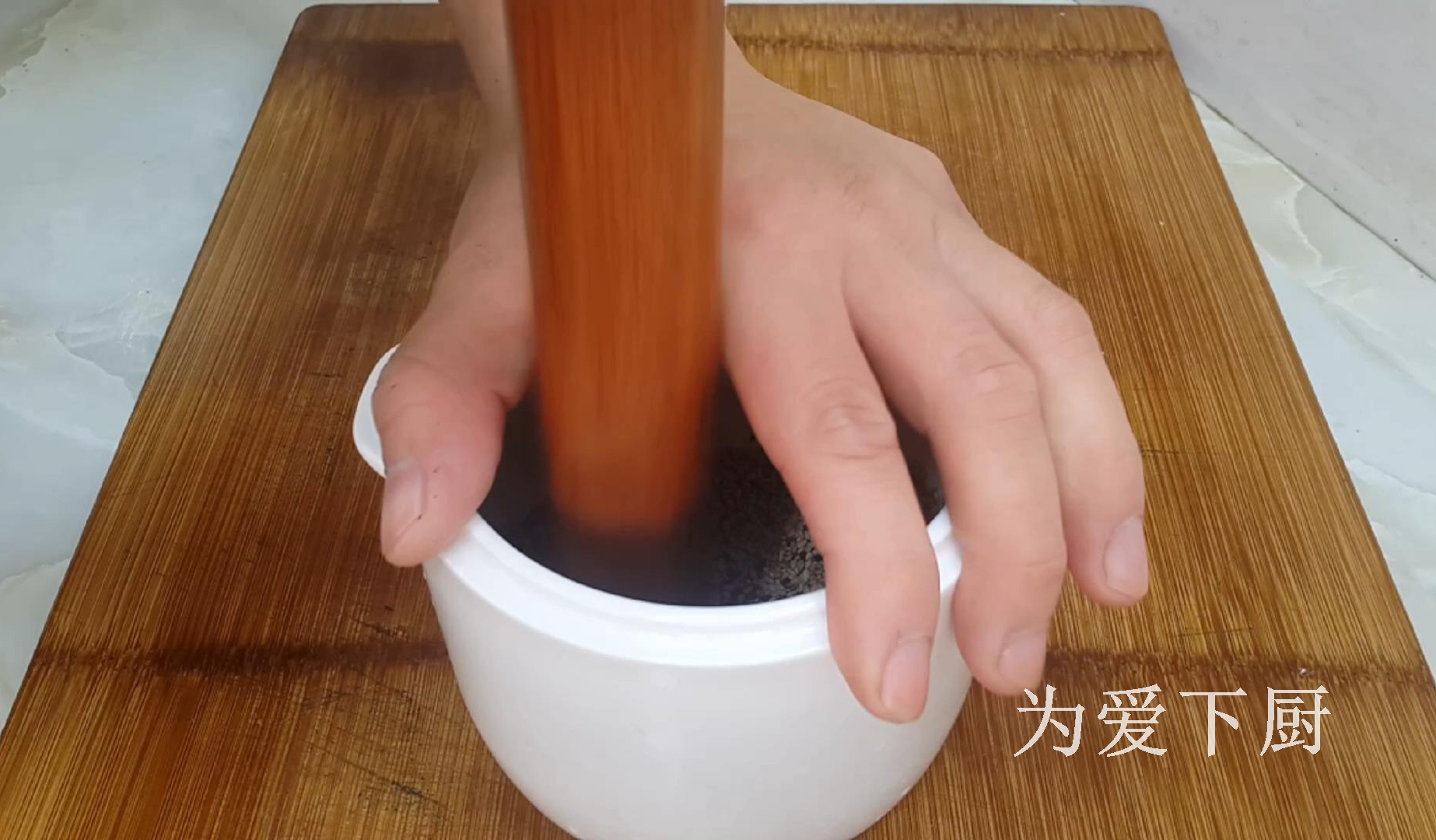 麻團這做法才最正確，掌握3個技巧，個個空心不炸鍋，比買的還香