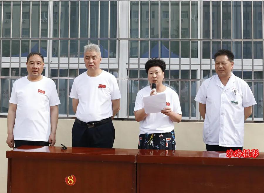 三原县医院庆祝“5.12”国际护士节拔河比赛