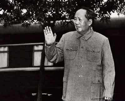 文运昌：同样是毛主席的亲属，别人为革命献出生命，他却被撵回家