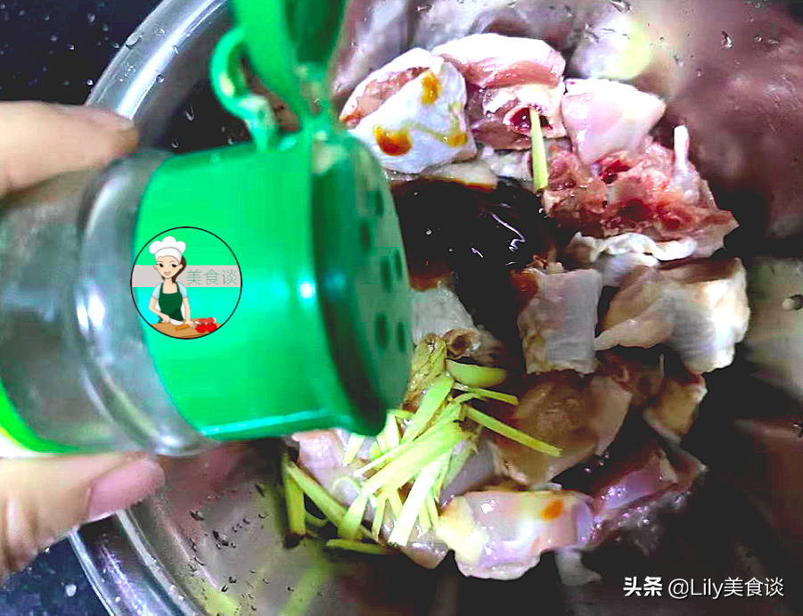 秋补这蒸菜要多吃，蒸一蒸就好，实在是太鲜美啦，营养滋补还上火