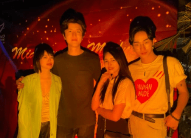 伊能静全力支持儿子事业，与哈利团队合影超自信，状态不输小年轻