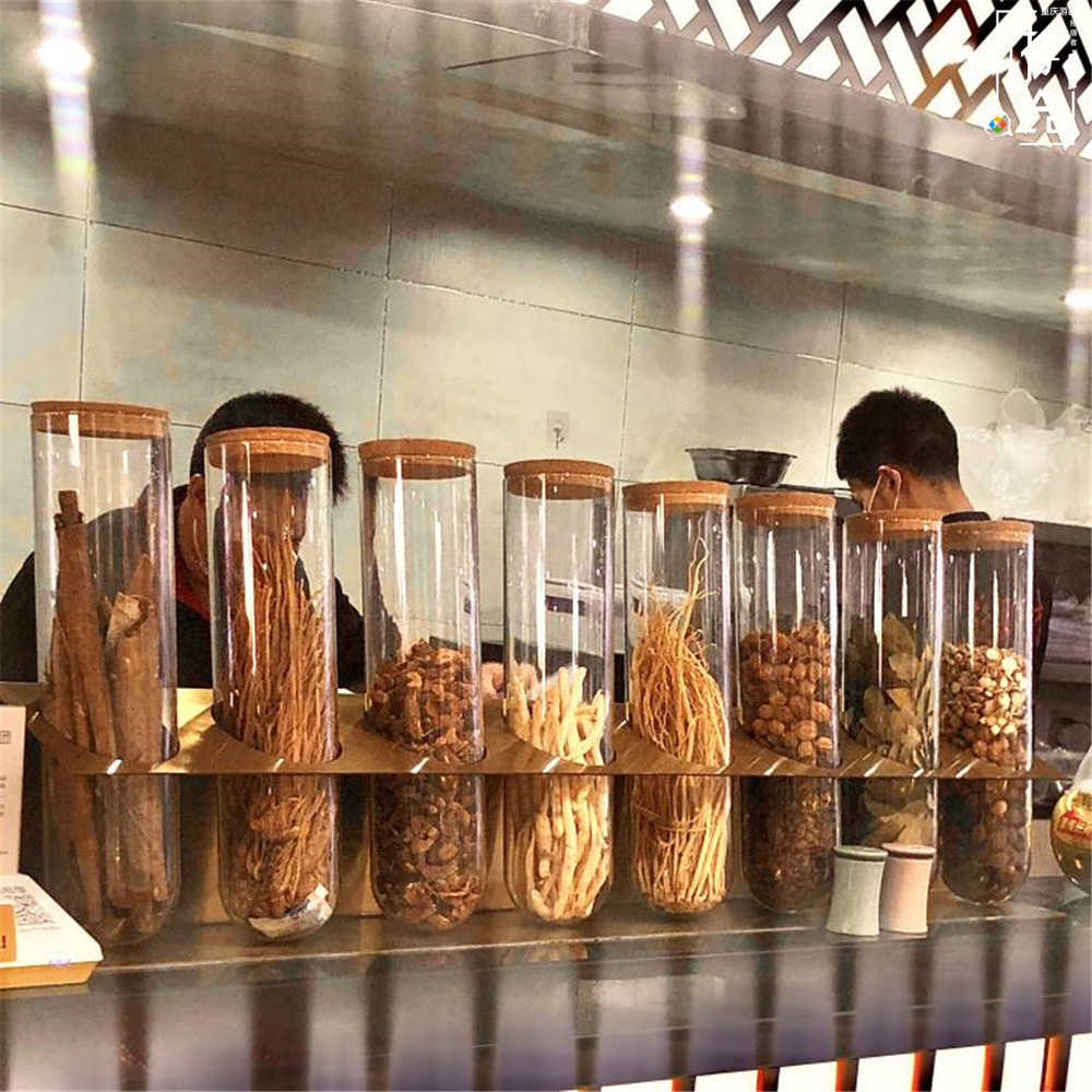 比乡村基更亲民：免费续米线，甜品无限量，重庆这家店能赚钱？