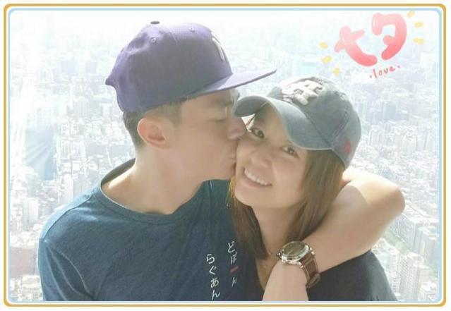 陈晓陈妍希送儿子上学，小星星走出大哥步伐，穿校服肉乎乎太可爱